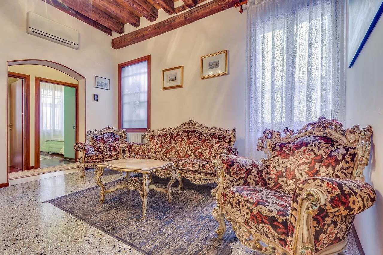 San Moisè Luxury Apartment Venise Italie