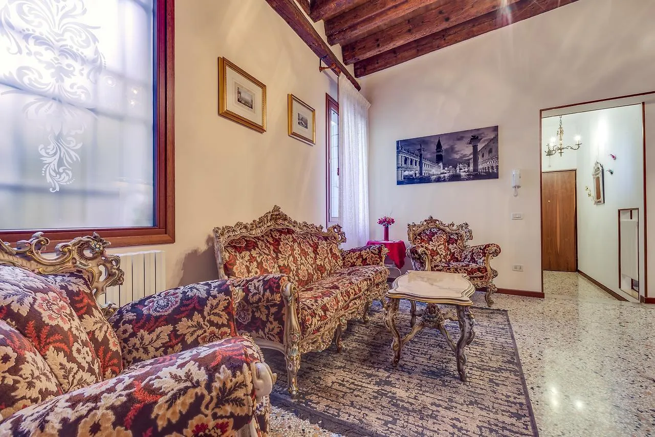 San Moise Luxury Apartment Venice 0*,  Italy